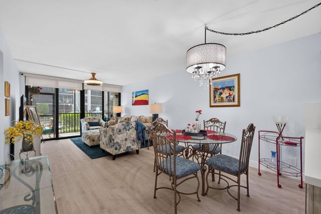 8 Royal Palm Way 104, Boca Raton, FL 33432