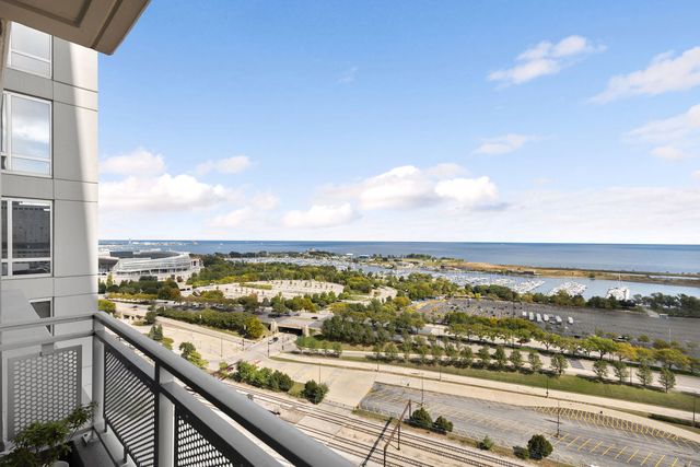 1901 S Calumet Avenue 2205, Chicago, IL 60616