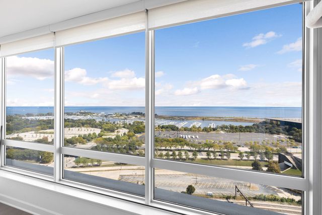 1901 S Calumet Avenue 2205, Chicago, IL 60616