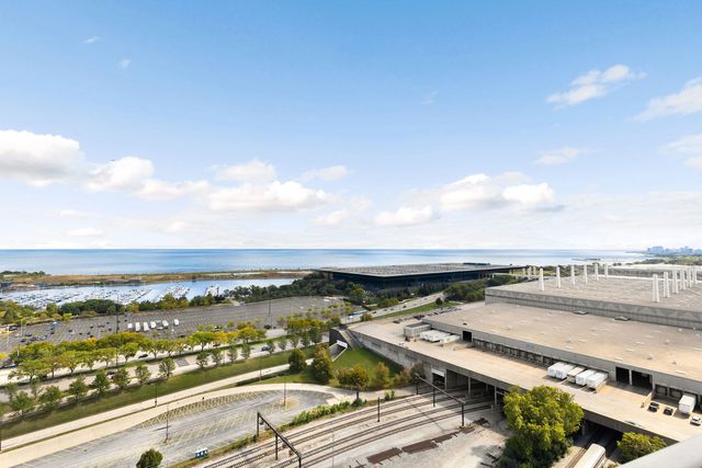 1901 S Calumet Avenue 2205, Chicago, IL 60616