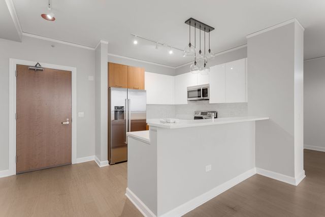 1901 S Calumet Avenue 2205, Chicago, IL 60616