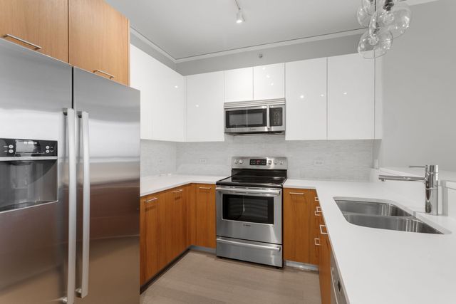 1901 S Calumet Avenue 2205, Chicago, IL 60616