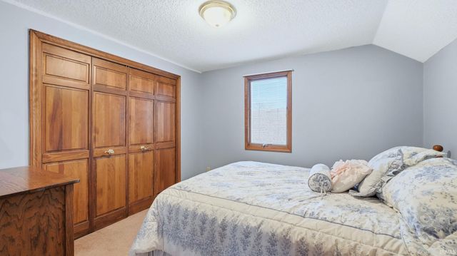 11034 Old Oak Trail, Fort Wayne, IN 46845