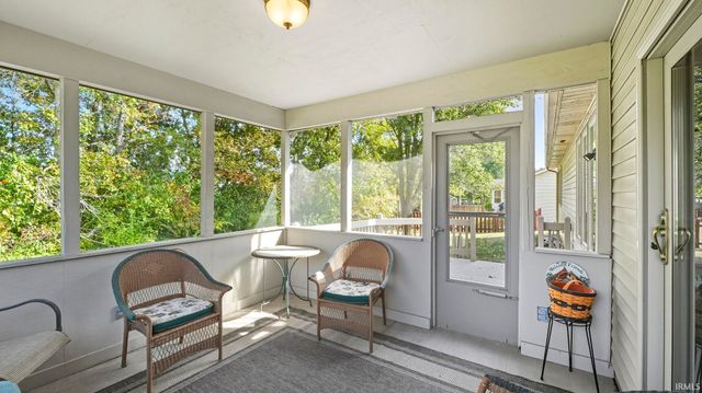 11034 Old Oak Trail, Fort Wayne, IN 46845