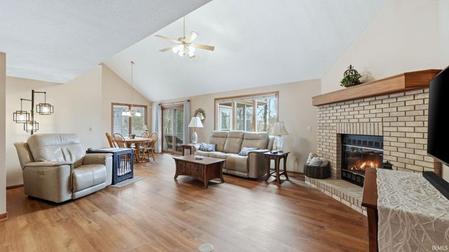 11034 Old Oak Trail, Fort Wayne, IN 46845