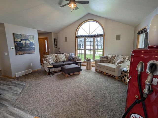 501 CROWFOOT AVENUE, Fond Du Lac, WI 54935