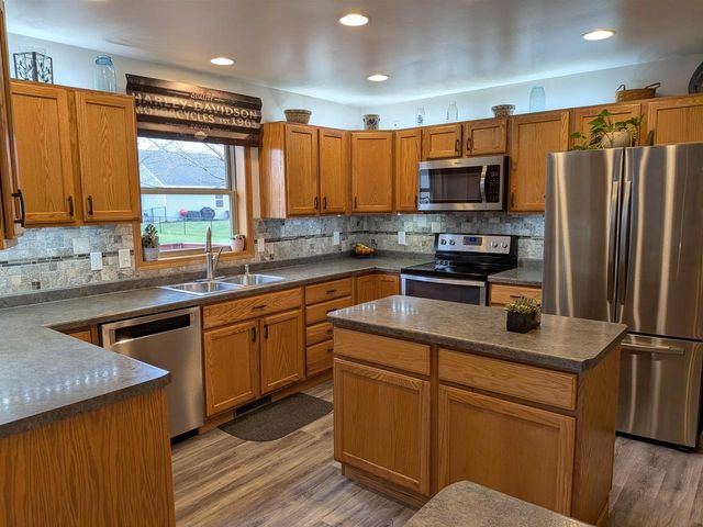 501 CROWFOOT AVENUE, Fond Du Lac, WI 54935