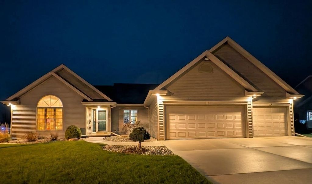 501 CROWFOOT AVENUE, Fond Du Lac, WI 54935