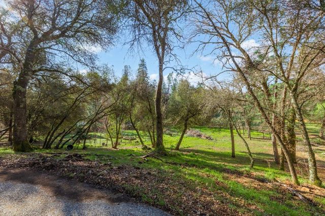 1144 Boole Rd, Applegate, CA 95703