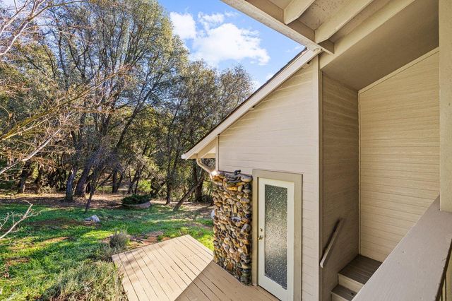 1144 Boole Rd, Applegate, CA 95703