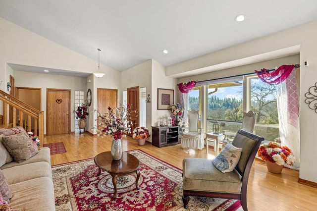 1144 Boole Rd, Applegate, CA 95703