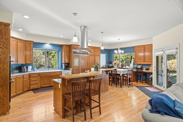 1144 Boole Rd, Applegate, CA 95703