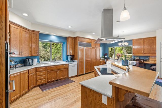 1144 Boole Rd, Applegate, CA 95703