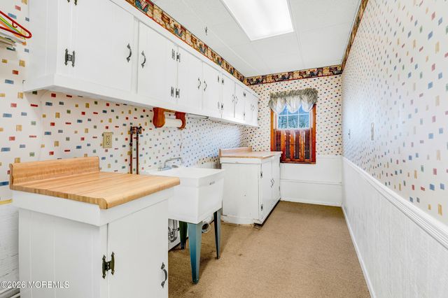 2 Robert Place, Ocean Twp, NJ 07712