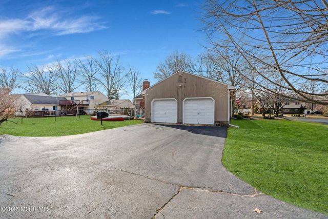 2 Robert Place, Ocean Twp, NJ 07712