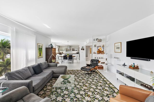 200 Macfarlane Drive N-406, Delray Beach, FL 33483