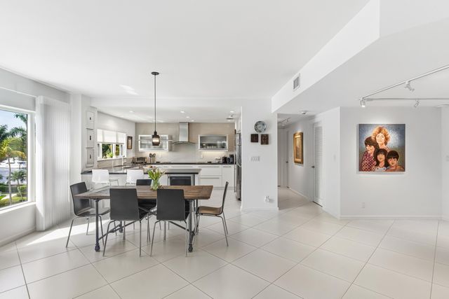 200 Macfarlane Drive N-406, Delray Beach, FL 33483