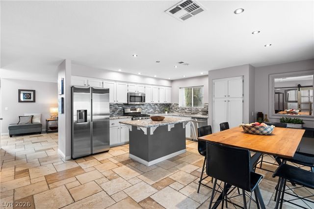 1432 Desert Hills Drive, Las Vegas, NV 89117