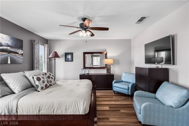 1432 Desert Hills Drive, Las Vegas, NV 89117
