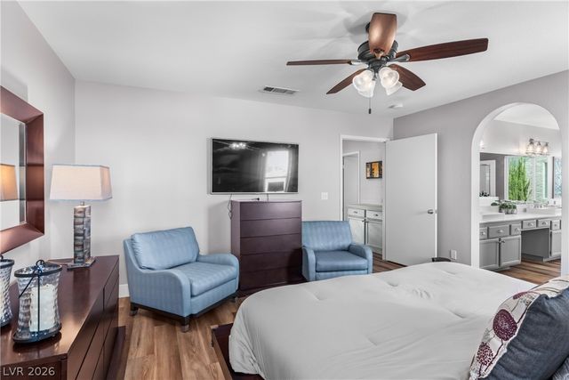 1432 Desert Hills Drive, Las Vegas, NV 89117