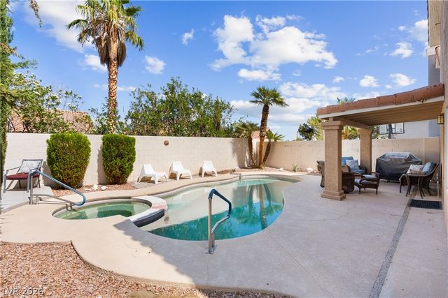 1432 Desert Hills Drive, Las Vegas, NV 89117