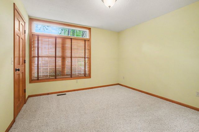 811 Ludington Avenue, Portage City, MI 49002