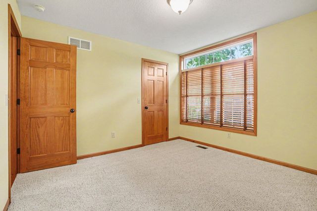 811 Ludington Avenue, Portage City, MI 49002