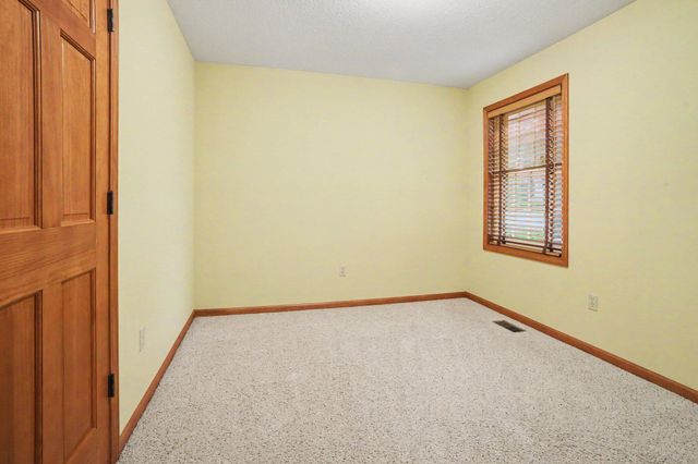 811 Ludington Avenue, Portage City, MI 49002