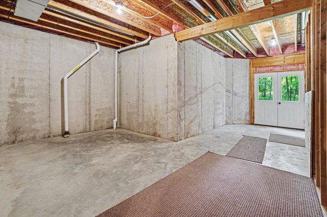 811 Ludington Avenue, Portage City, MI 49002
