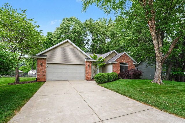 811 Ludington Avenue, Portage City, MI 49002
