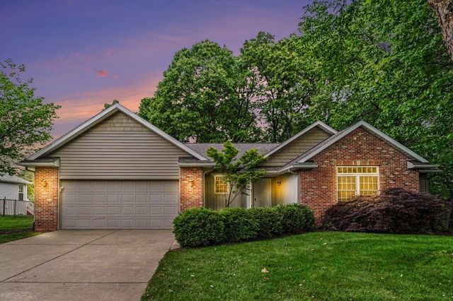 811 Ludington Avenue, Portage City, MI 49002