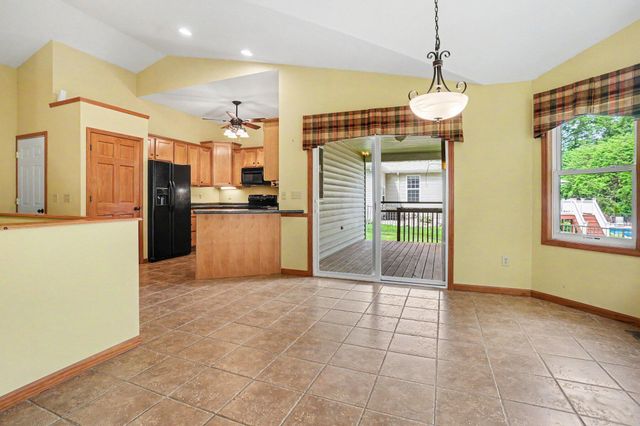811 Ludington Avenue, Portage City, MI 49002