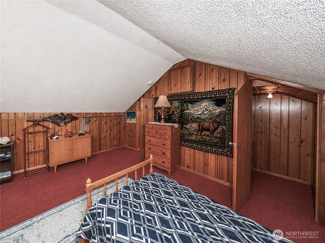 25033 20th Avenue S, Des Moines, WA 98198