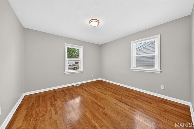 860 Loekes Drive, Florissant, MO 63031