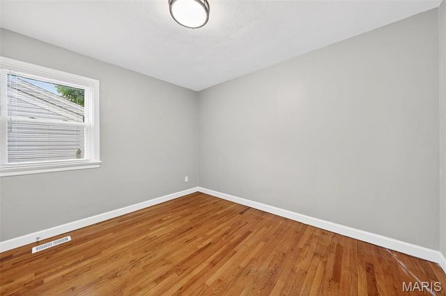 860 Loekes Drive, Florissant, MO 63031