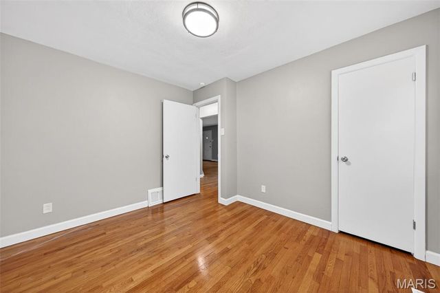 860 Loekes Drive, Florissant, MO 63031