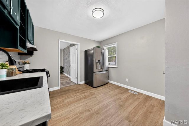 860 Loekes Drive, Florissant, MO 63031