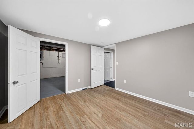 860 Loekes Drive, Florissant, MO 63031