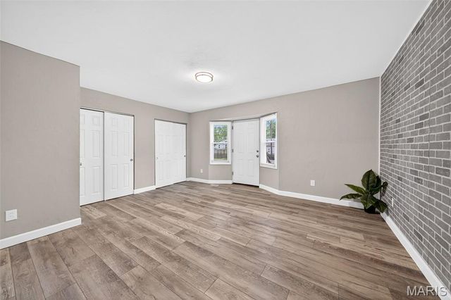 860 Loekes Drive, Florissant, MO 63031