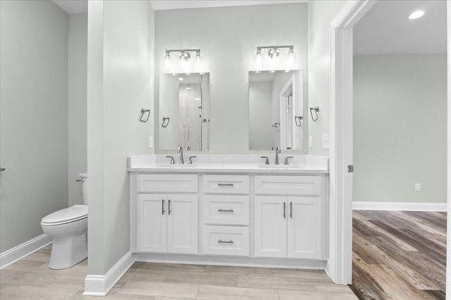 1948 Redwood RD, Roanoke, VA 24014