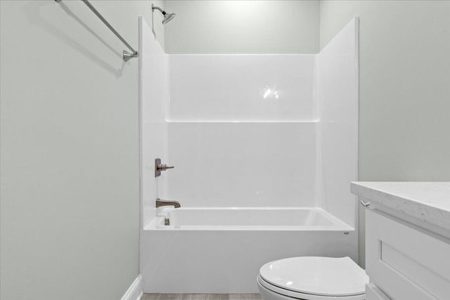 1948 Redwood RD, Roanoke, VA 24014