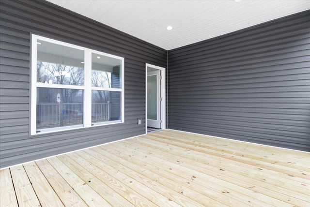 1948 Redwood RD, Roanoke, VA 24014