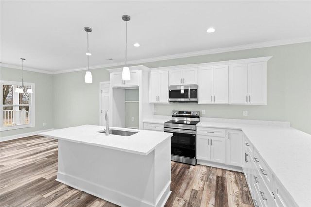 1948 Redwood RD, Roanoke, VA 24014