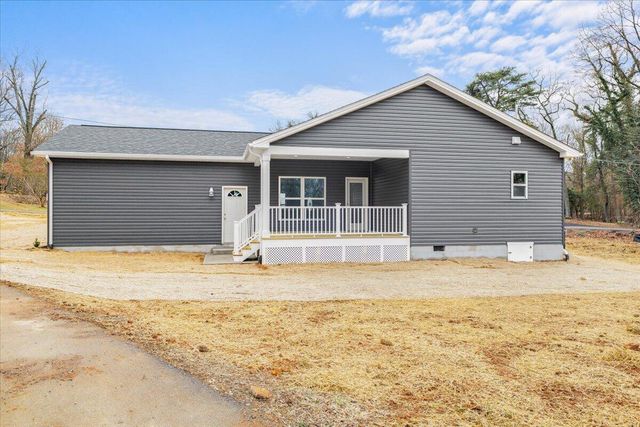 1948 Redwood RD, Roanoke, VA 24014