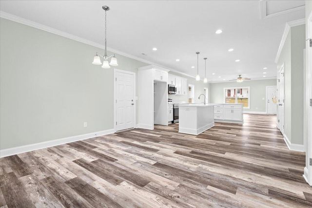 1948 Redwood RD, Roanoke, VA 24014