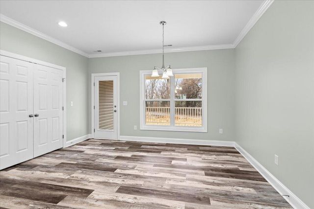 1948 Redwood RD, Roanoke, VA 24014