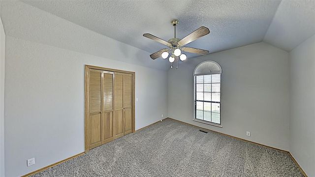 10001 Kay Ridge, Yukon, OK 73099