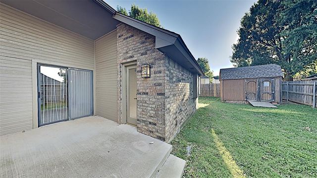 10001 Kay Ridge, Yukon, OK 73099