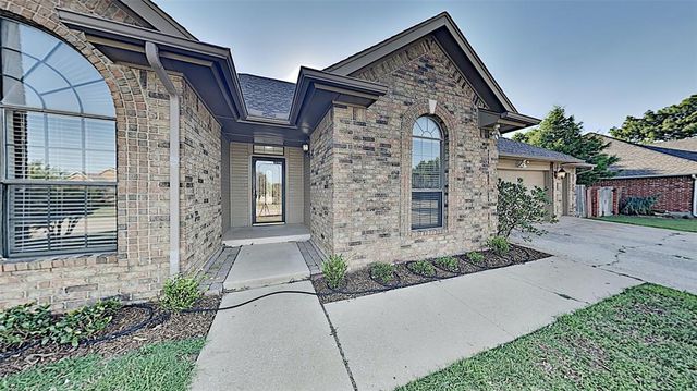 10001 Kay Ridge, Yukon, OK 73099