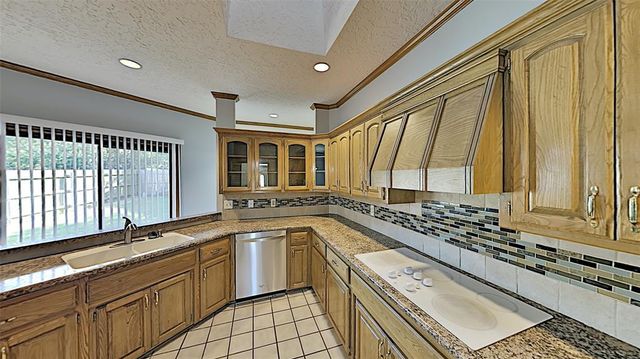 10001 Kay Ridge, Yukon, OK 73099